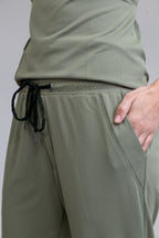 Scrub Aero EDGE - Feminino - Verde Olive