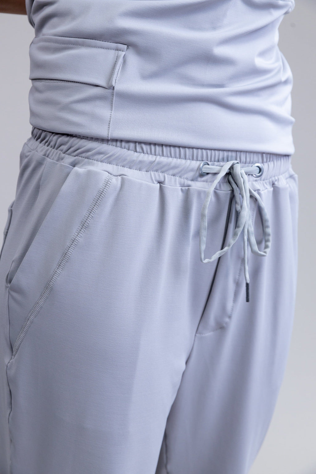 Scrub BioShield EDGE - Feminino - Cinza Tech