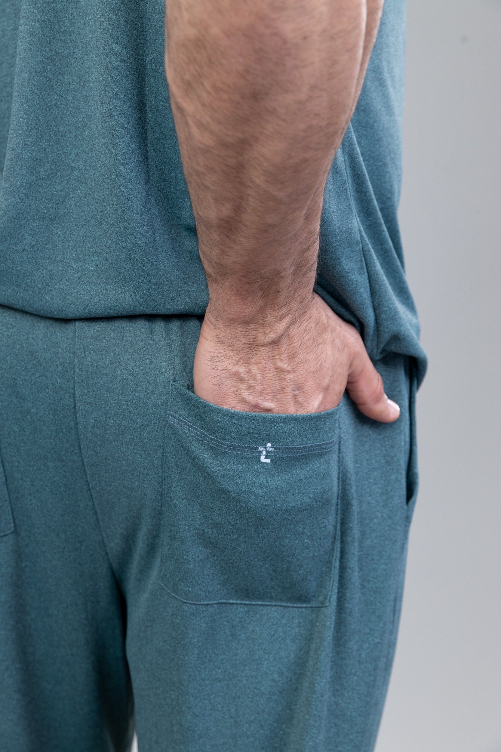 Scrub Aero EDGE - Masculino - Verde Breeze