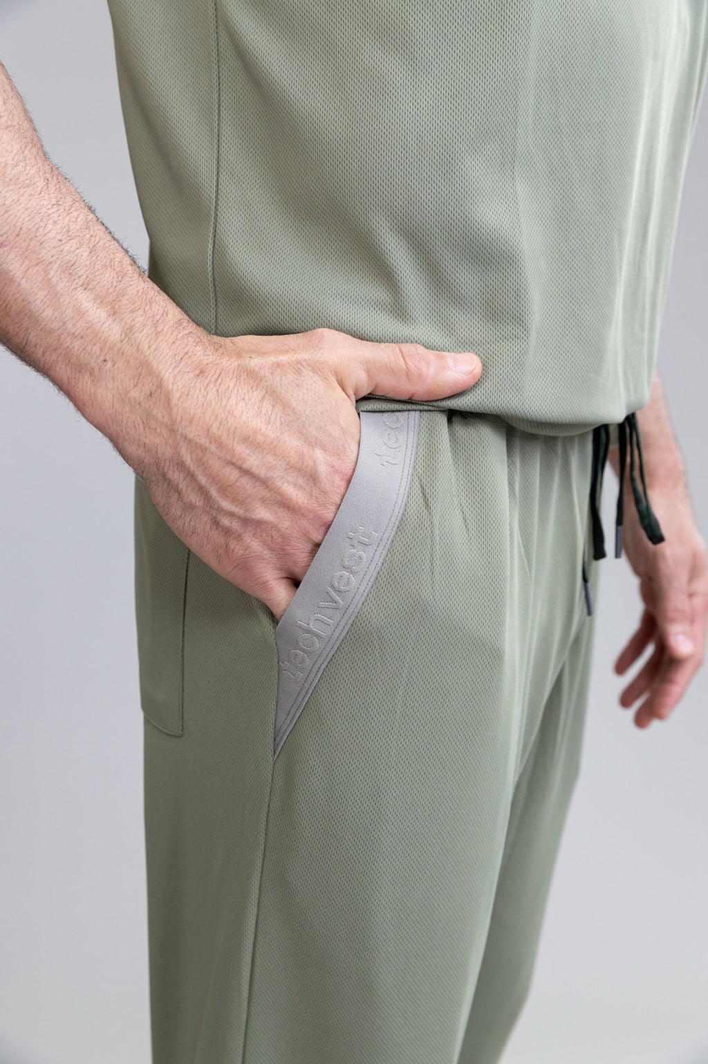 Scrub Aero ZIP - Masculino - Verde Olive